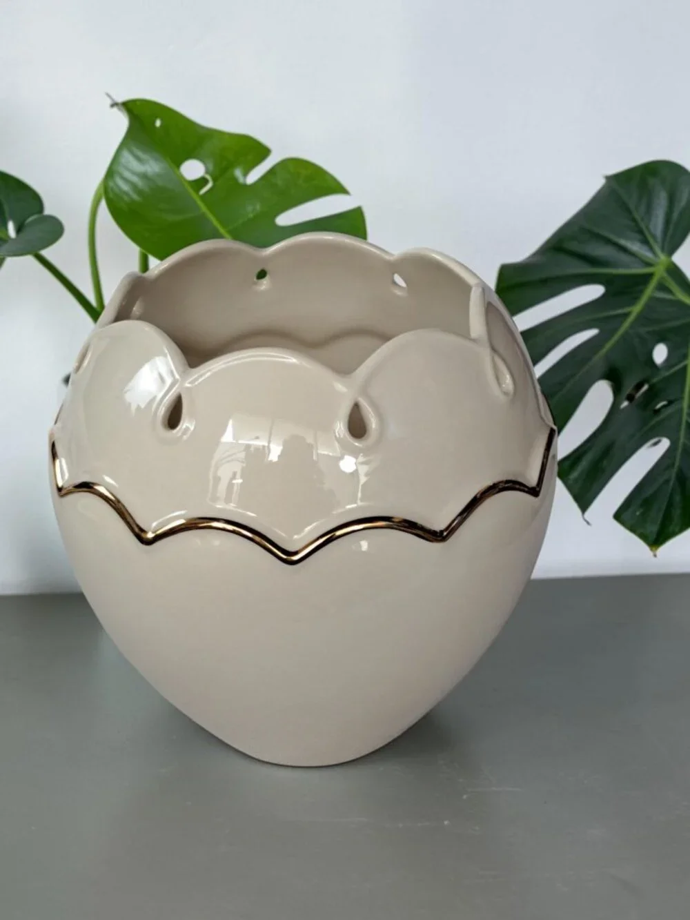 Lenox Perfect Petals Rose Bowl Vase cream with scalloped rim gold trim 5.5 inch